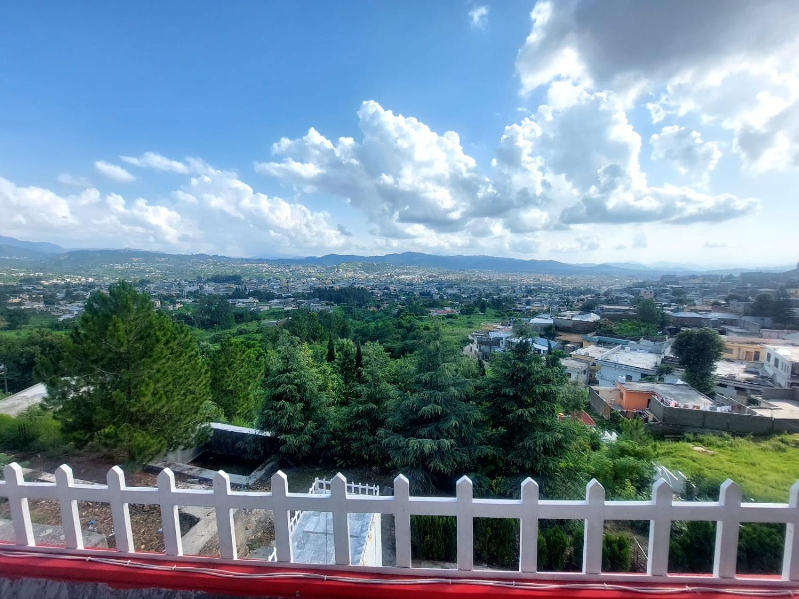 Red Rose Hotel & Resort Mansehra Exterior foto